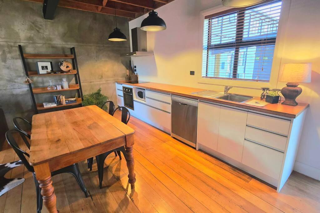 Apartment 4 - Haddin Court - Chic Ny Loft Style Бленем Экстерьер фото